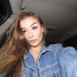 Meet your Posher, Caitlin